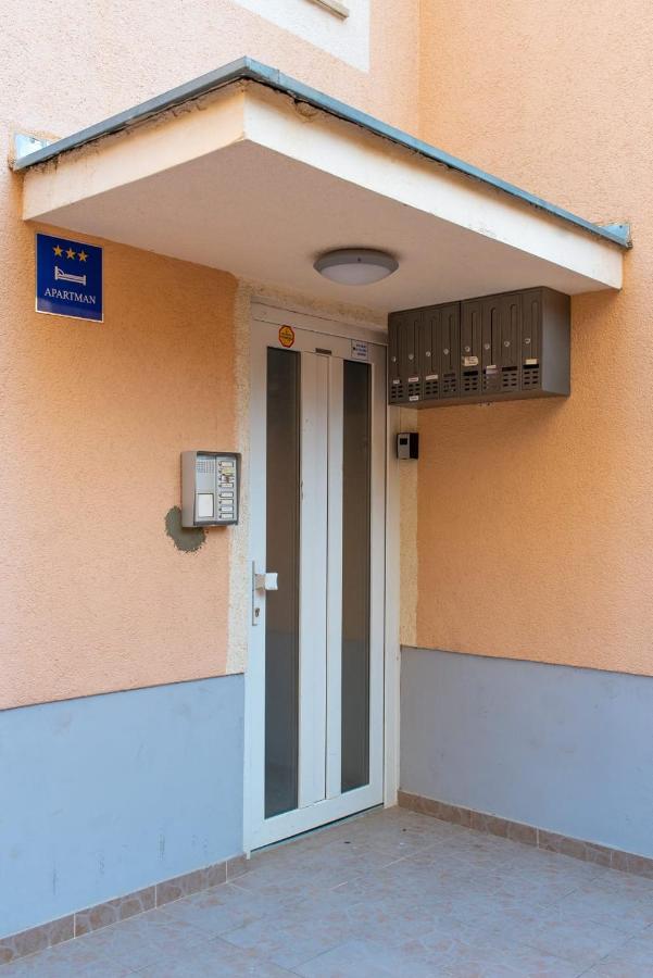 Sea With Free Parking Apartament
