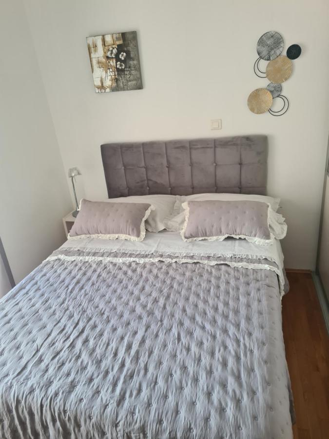 Sea With Free Parking Apartament Split